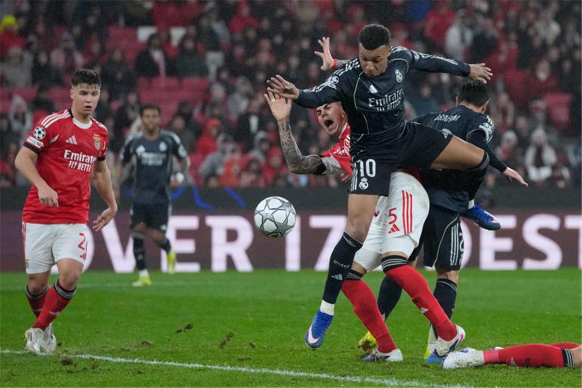 القنوات الناقلة لمباراة ريال مدريد وبنفيكا 