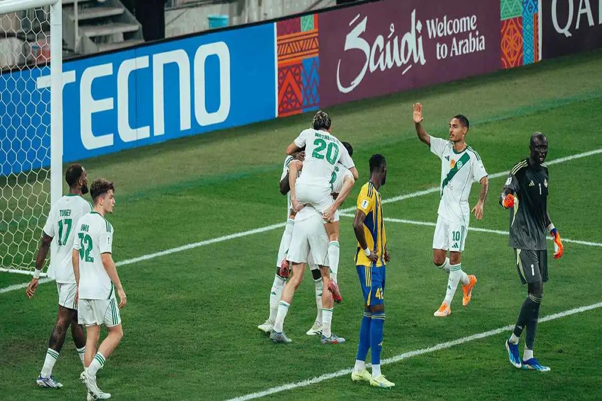 مباراة الأهلي والرياض 