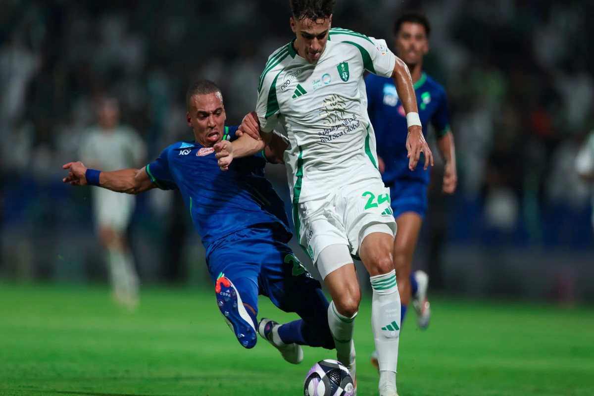القنوات الناقلة لمباراة الأهلي والفيحاء