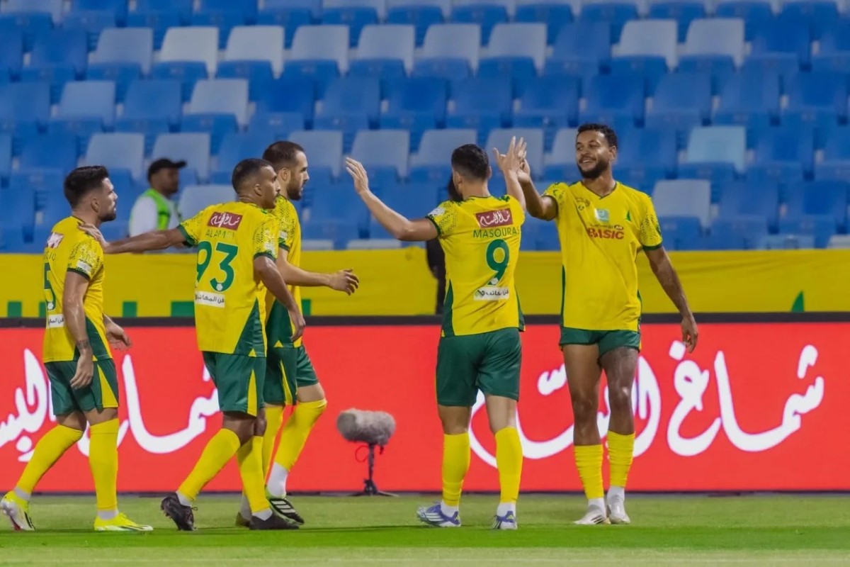 القنوات الناقلة لمباراة الخليج والفيحاء 