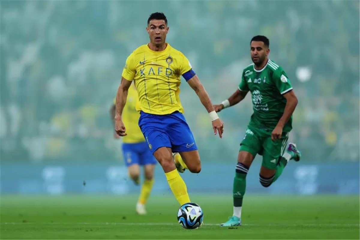 معلق مباراة النصر والأهلي 