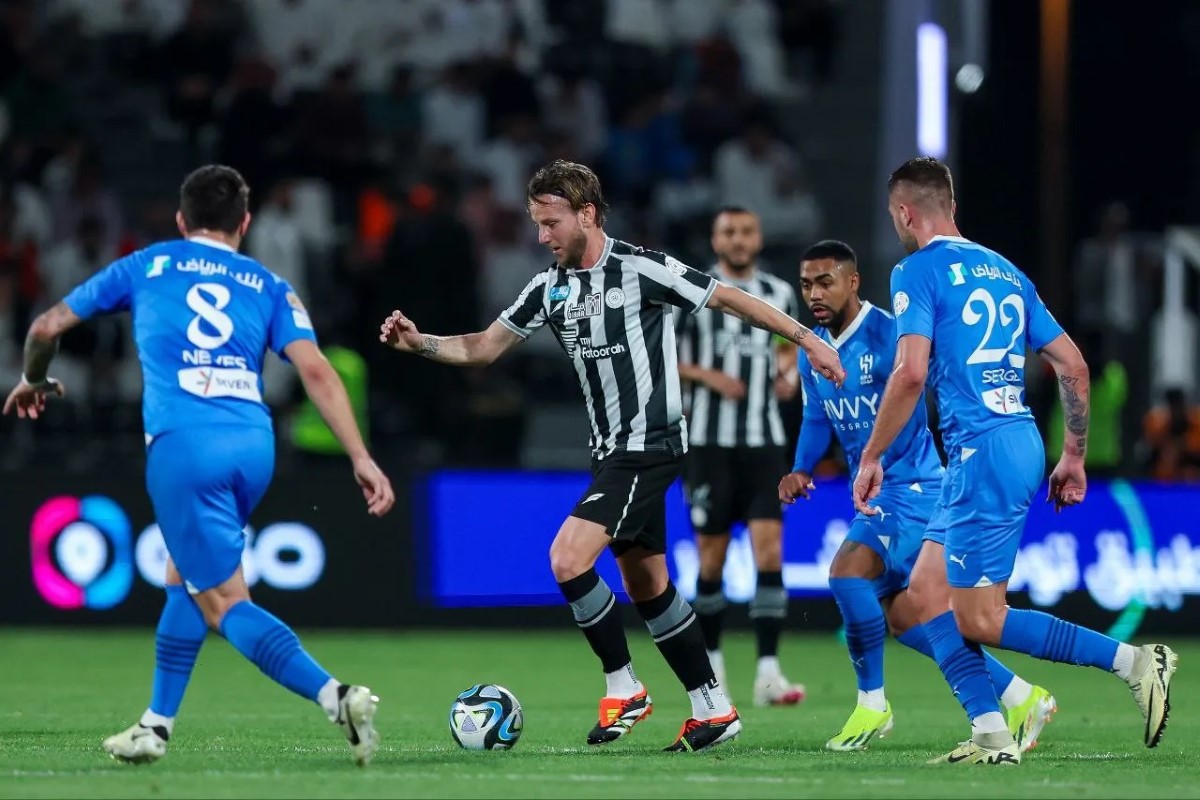 القنوات الناقلة لمباراة الهلال والشباب 