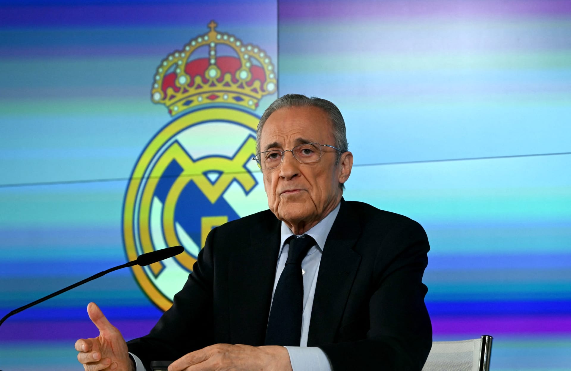 فلورنتينو بيريز رئيس ريال مدريد 