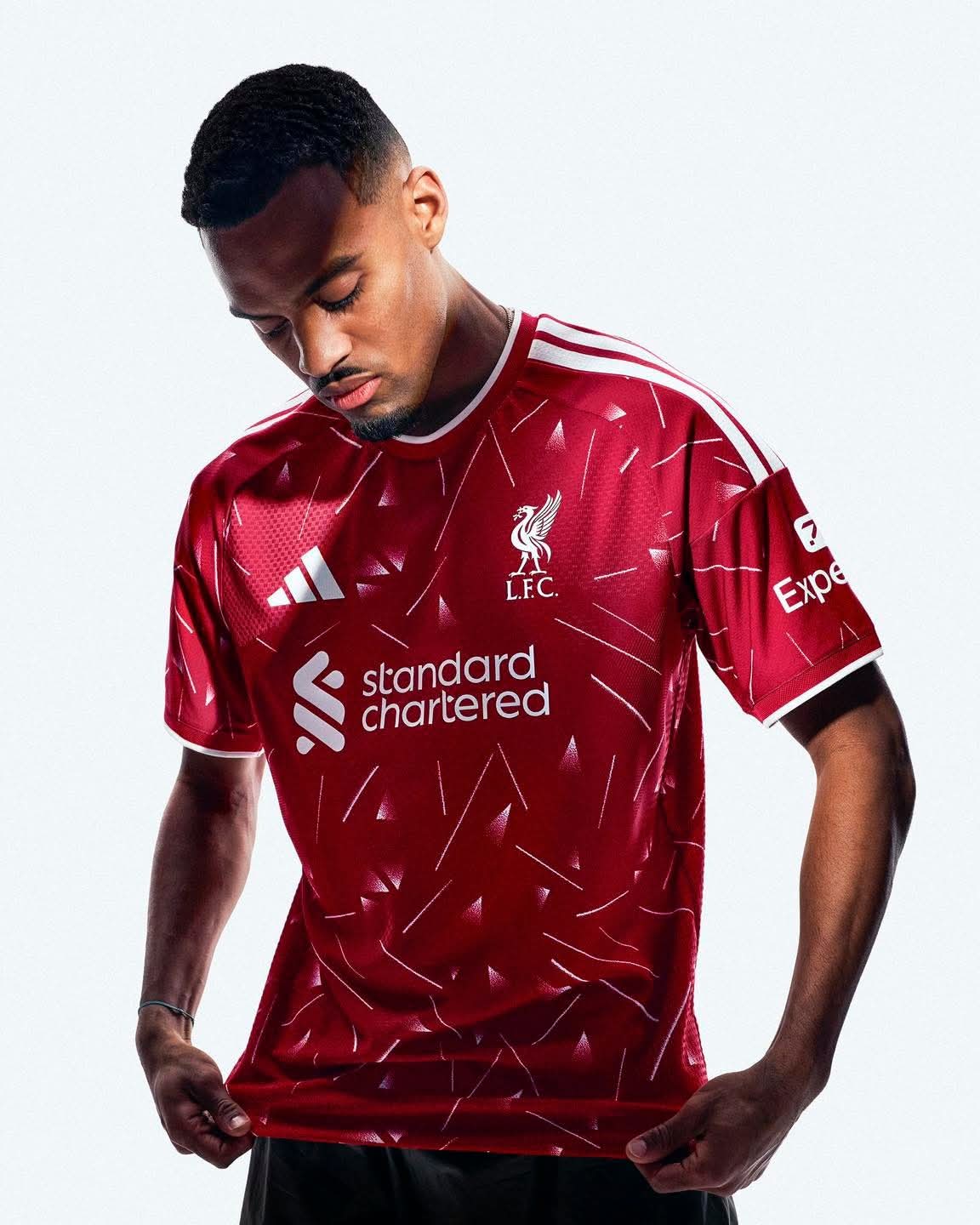 قميص ليفربول الجديد 