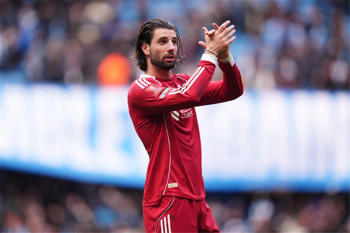 سوبوسلاي لاعب ليفربول 