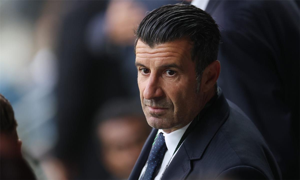 فيجو لاعب ريال مدريد 