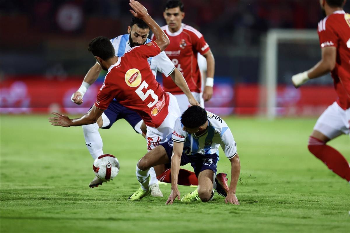الأهلي و بيراميدز 