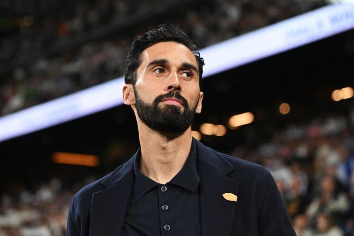 ألفارو اربيلوا مدرب ريال مدريد 
