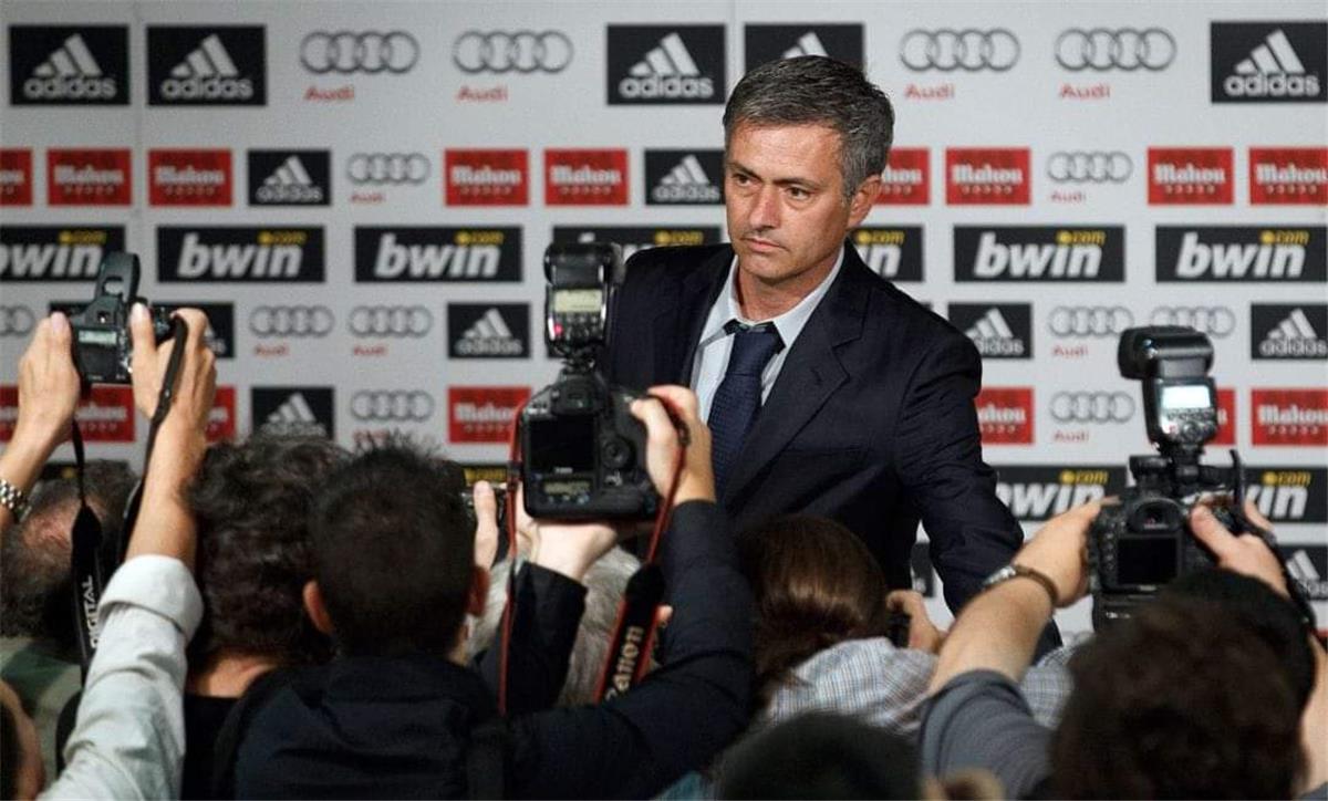 مورينيو مدرب ريال مدريد السابق 