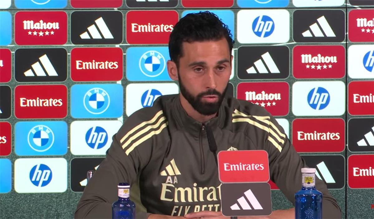 ألفارو اربيلوا مدرب ريال مدريد 