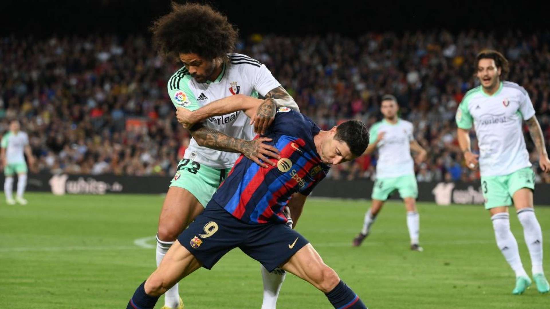 برشلونة ضد أوساسونا