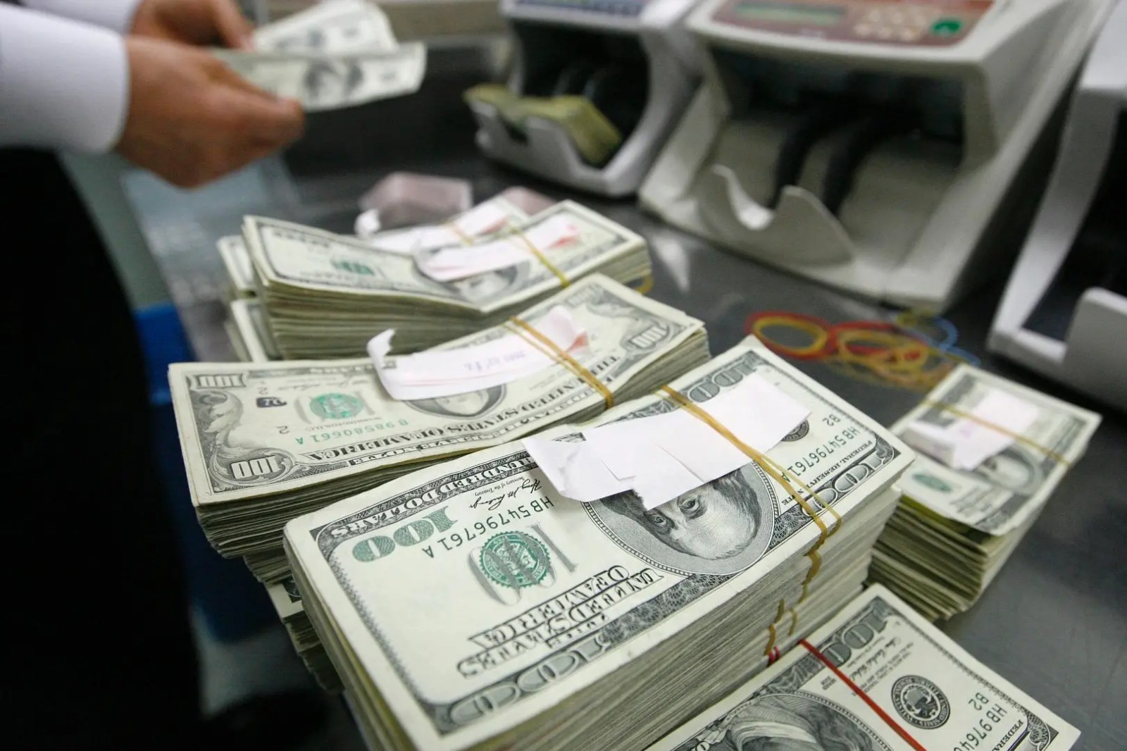 سعر الدولار 